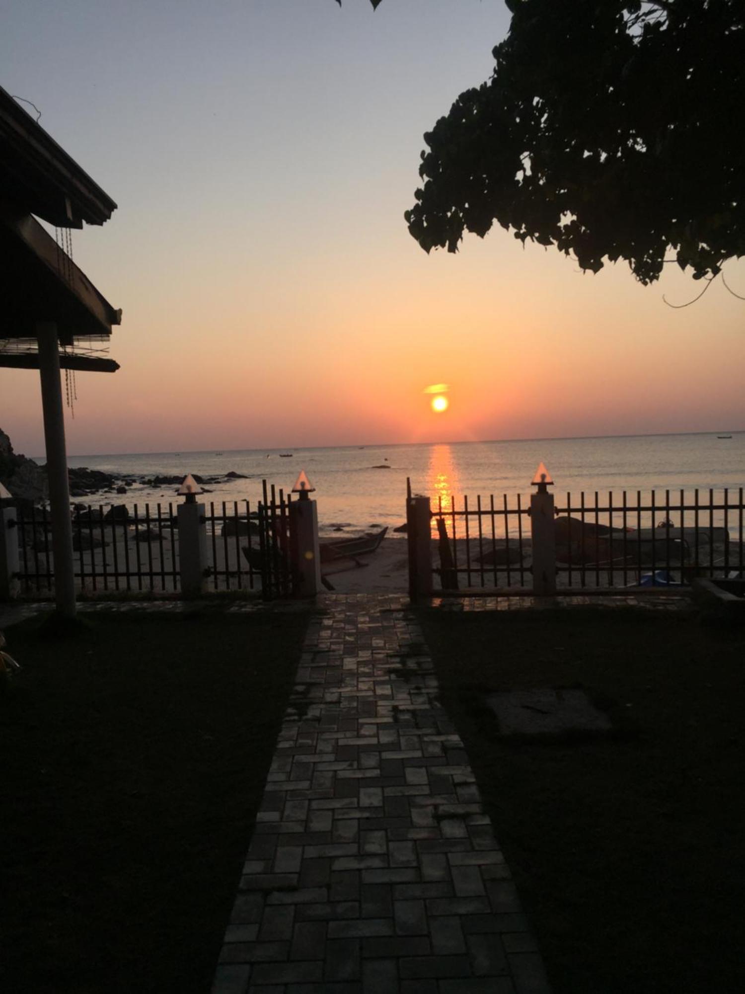 فندق Janas Blue Water Corner تريكونامالاي المظهر الخارجي الصورة
